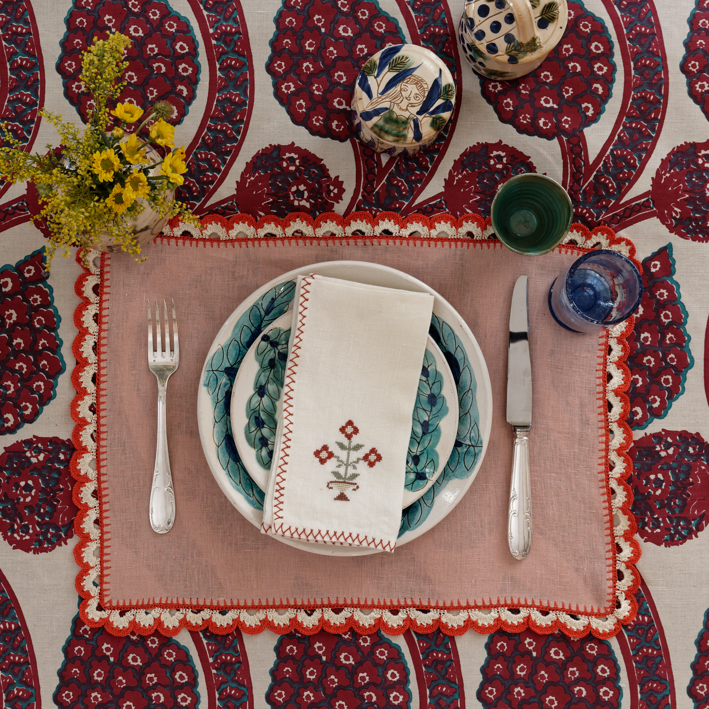 Scalloped placemats - set of 4