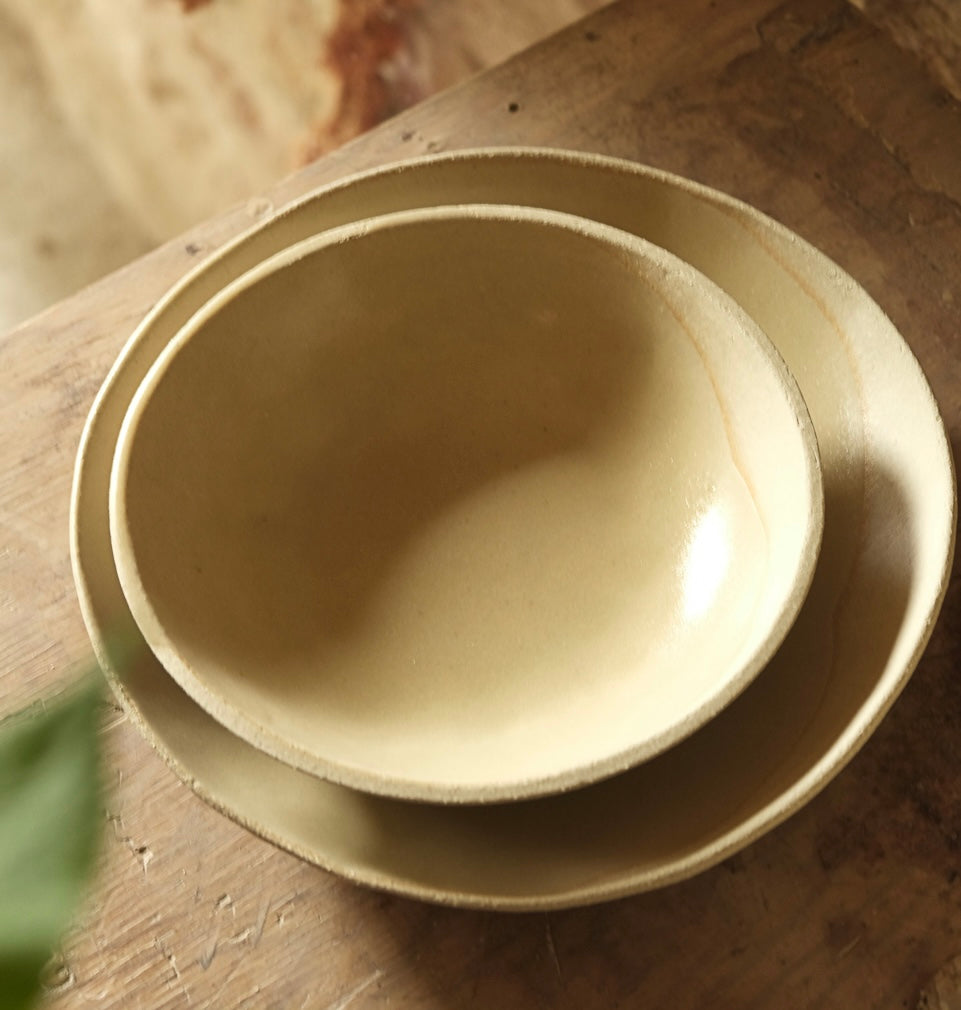 Stoneware Plates - Beige - set of 4