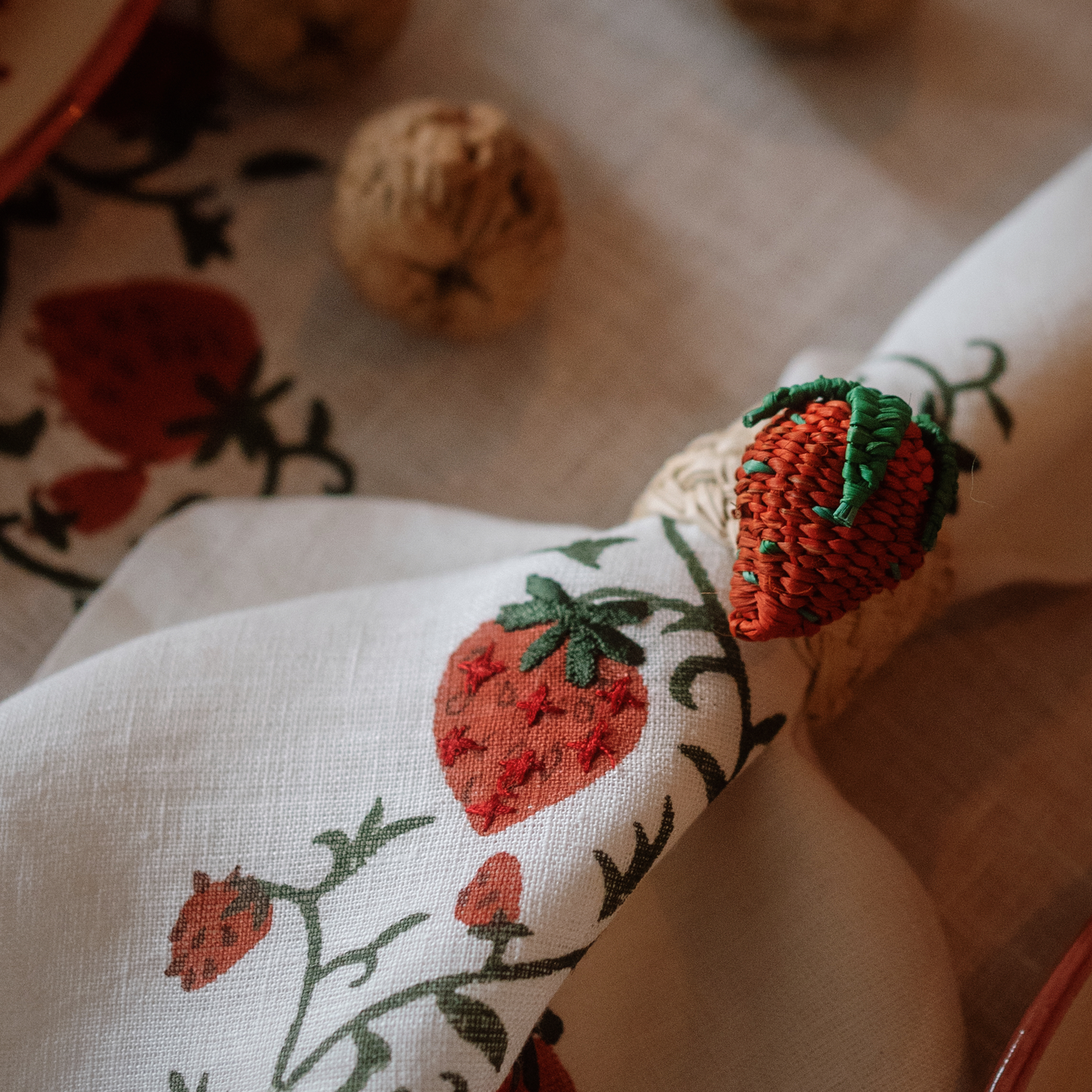 Strawberry napkins - white - set of 4